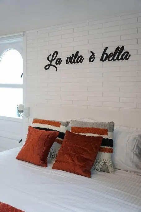 Apartment Pop Stylish Studio - City Center Bucharest